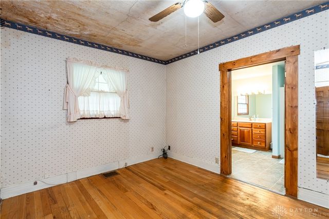 202 Dewey Avenue, Urbana, OH 43078