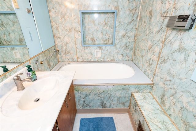 202 Dewey Avenue, Urbana, OH 43078