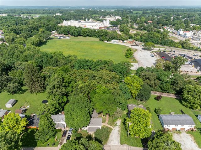 202 Dewey Avenue, Urbana, OH 43078
