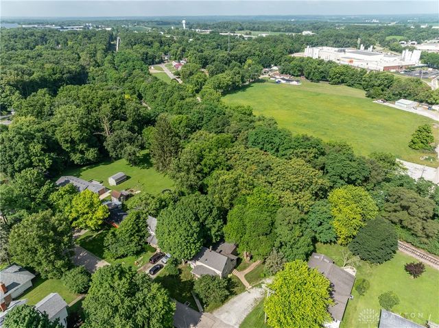 202 Dewey Avenue, Urbana, OH 43078