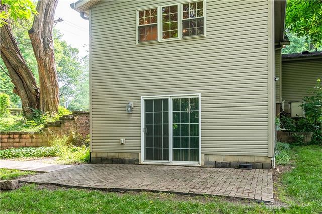 202 Dewey Avenue, Urbana, OH 43078