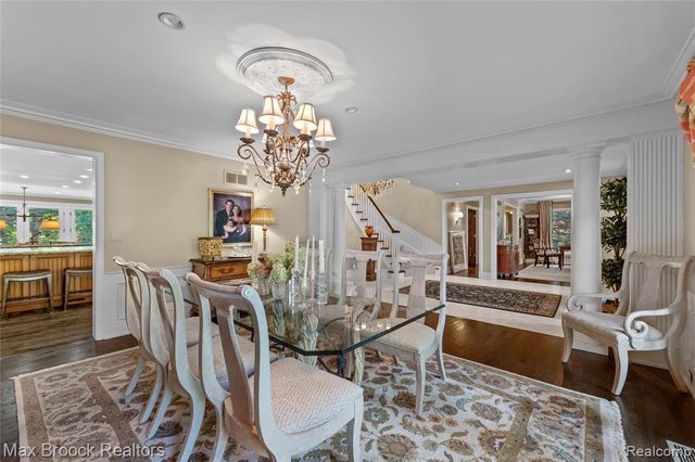 375 Dunston Road, Bloomfield Hills, MI 48304