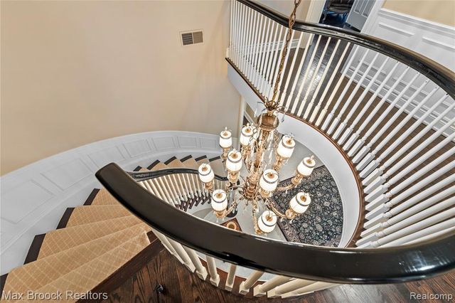 375 Dunston Road, Bloomfield Hills, MI 48304