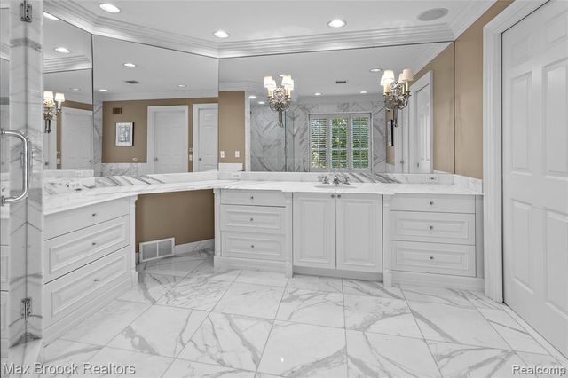 375 Dunston Road, Bloomfield Hills, MI 48304