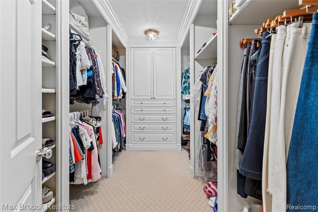 375 Dunston Road, Bloomfield Hills, MI 48304