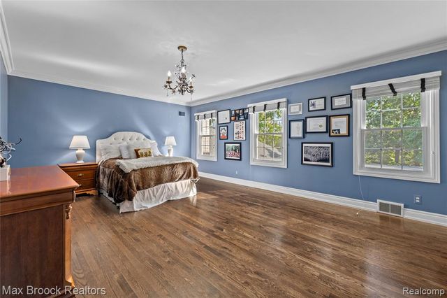 375 Dunston Road, Bloomfield Hills, MI 48304