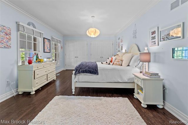 375 Dunston Road, Bloomfield Hills, MI 48304