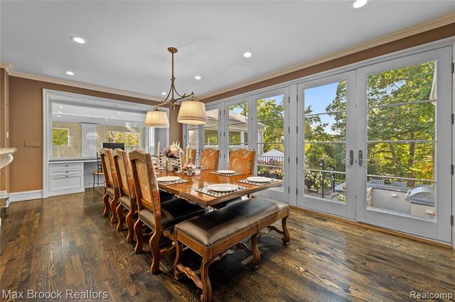 375 Dunston Road, Bloomfield Hills, MI 48304