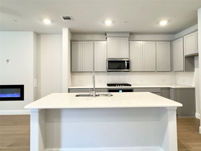 7830 Bayside Drive, Rowlett, TX 75088