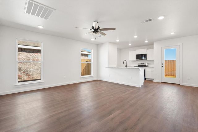 2401 Eureka Avenue, Lubbock, TX 79407