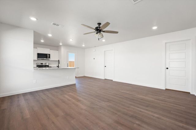 2401 Eureka Avenue, Lubbock, TX 79407