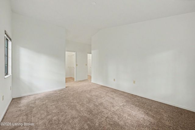 10501 McMeekin Ln 208, Louisville, KY 40223