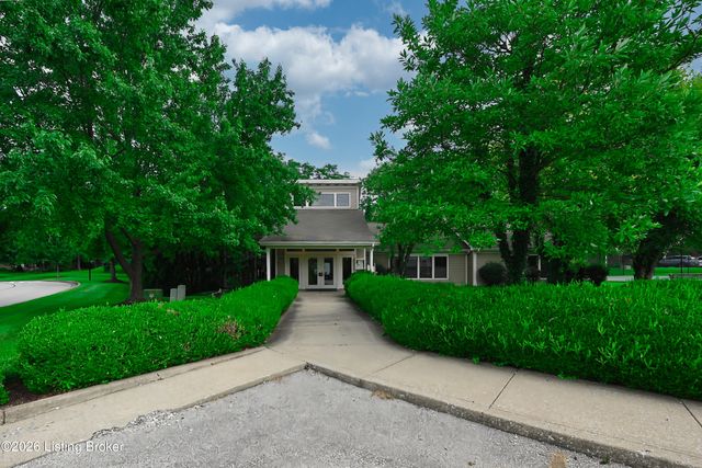 10501 McMeekin Ln 208, Louisville, KY 40223