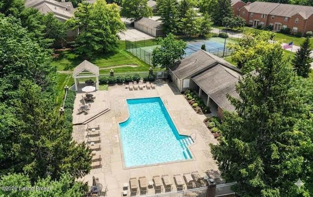 10501 McMeekin Ln 208, Louisville, KY 40223