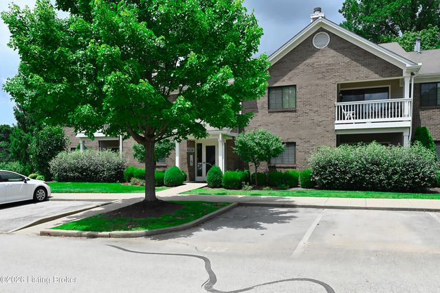 10501 McMeekin Ln 208, Louisville, KY 40223