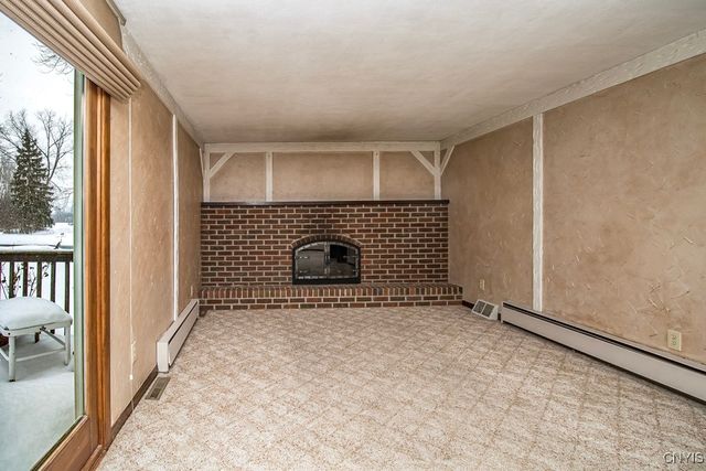 7348 Farmstead Road, Clay, NY 13088