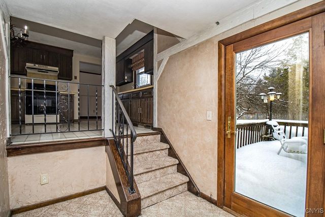 7348 Farmstead Road, Clay, NY 13088