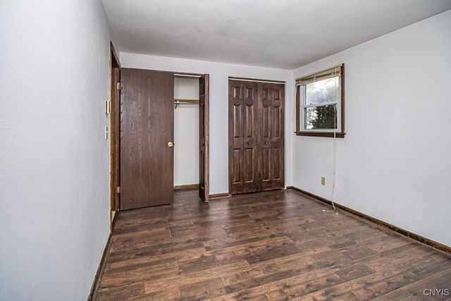 7348 Farmstead Road, Clay, NY 13088