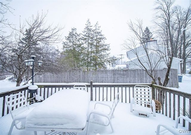 7348 Farmstead Road, Clay, NY 13088