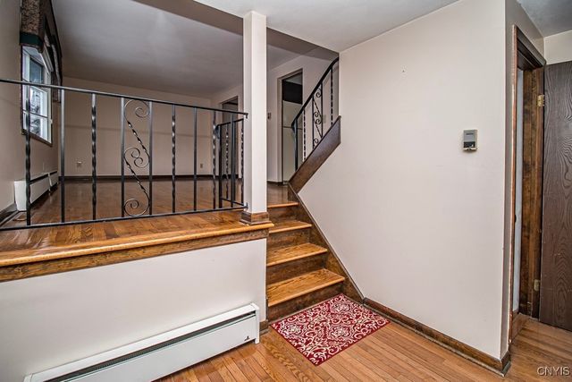 7348 Farmstead Road, Clay, NY 13088