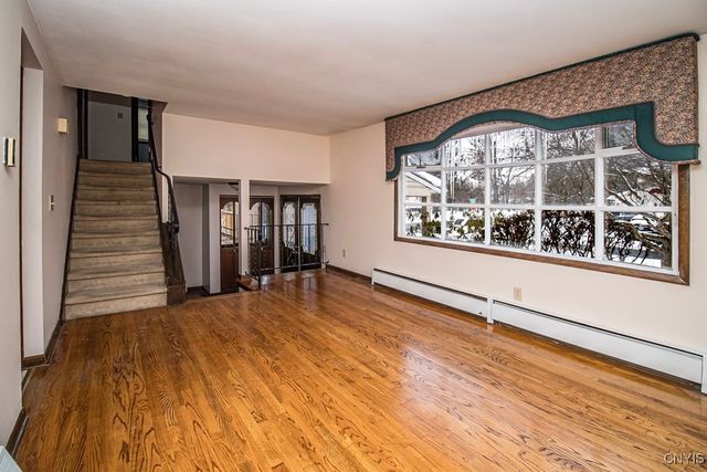 7348 Farmstead Road, Clay, NY 13088