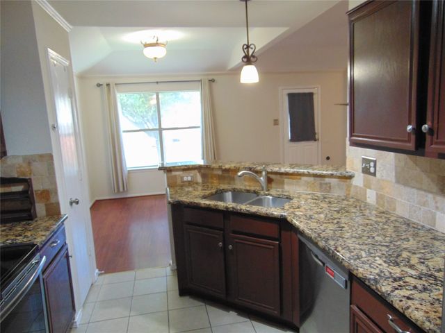 1425 Sunnymeadow Road, Lancaster, TX 75134