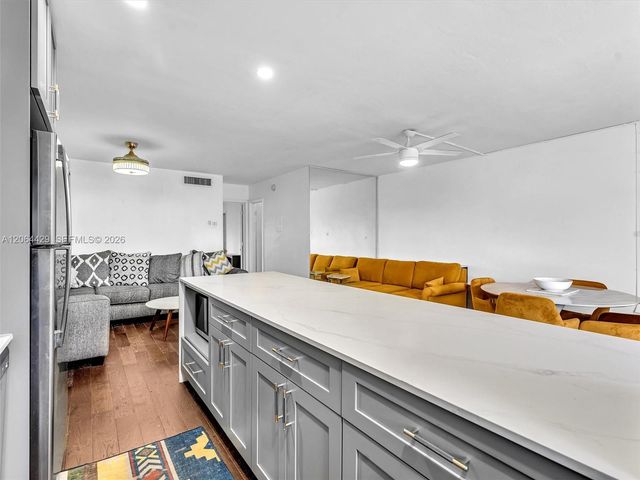 15 NW 204th Street 30, Miami Gardens, FL 33169