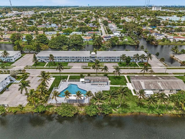 15 NW 204th Street 30, Miami Gardens, FL 33169