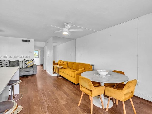15 NW 204th Street 30, Miami Gardens, FL 33169