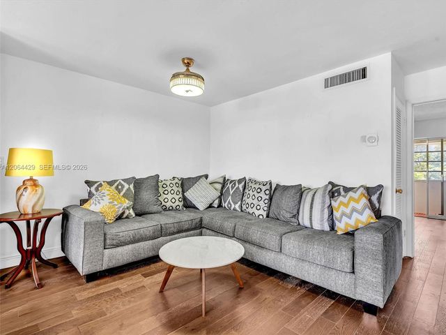15 NW 204th Street 30, Miami Gardens, FL 33169