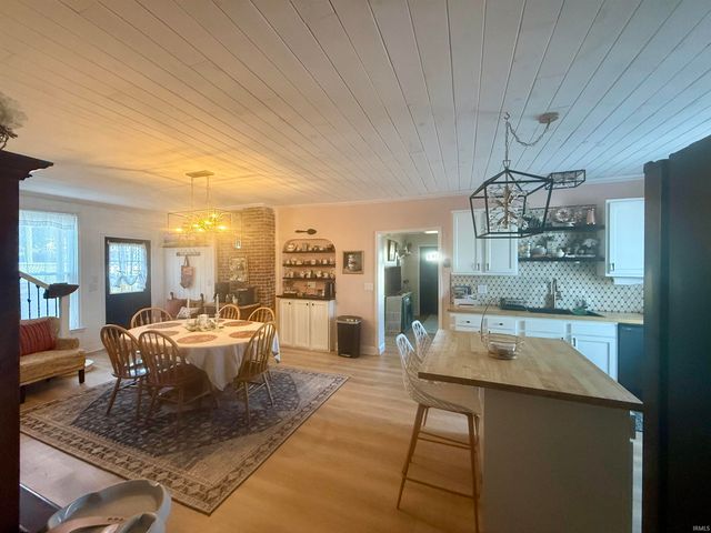 524 High Street, Shoals, IN 47581