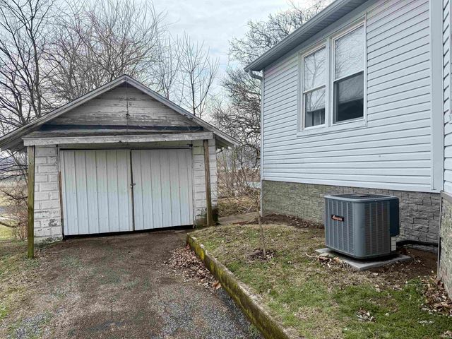 524 High Street, Shoals, IN 47581