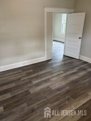 331 Somerset Street, New Brunswick, NJ 08901