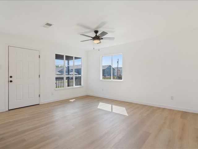 1901 S 16th Street A, Waco, TX 76706