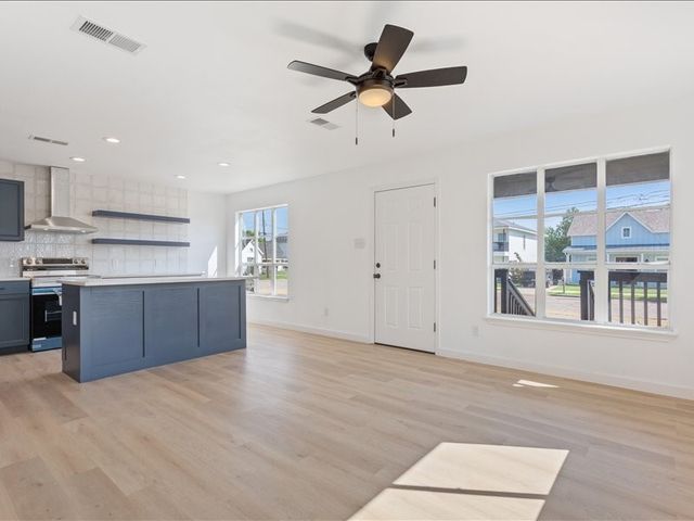 1901 S 16th Street A, Waco, TX 76706