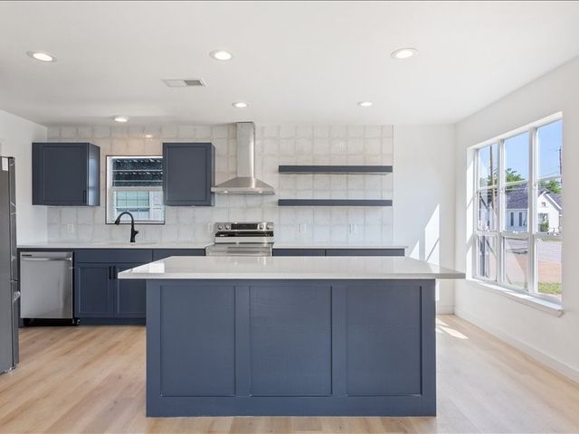 1901 S 16th Street A, Waco, TX 76706