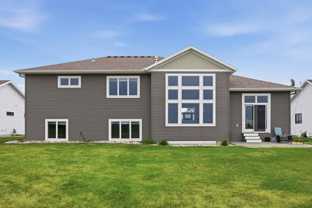 441 Tessa Drive, Moorhead, MN 56560