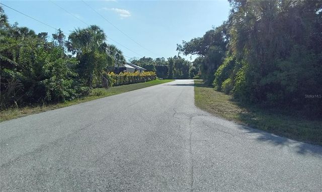 BLUEBERRY ROAD, North Port, FL 34288