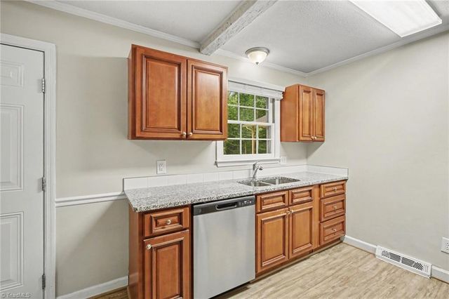 5210 Ashlyn Drive, Winston-salem, NC 27106