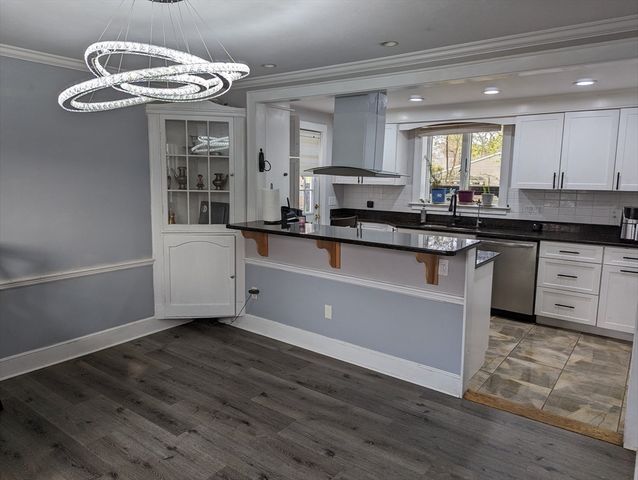 58 Hartford Street, Natick, MA 01760