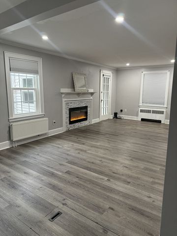 58 Hartford Street, Natick, MA 01760