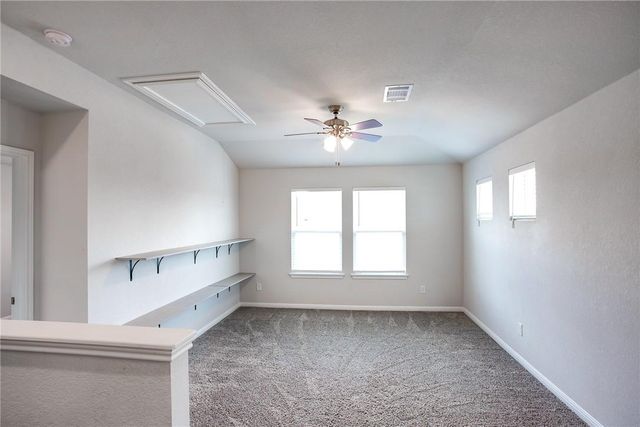 421 Autumn Leaf RD, Hutto, TX 78634