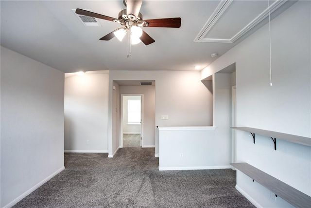 421 Autumn Leaf RD, Hutto, TX 78634