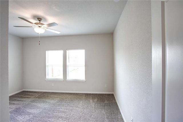 421 Autumn Leaf RD, Hutto, TX 78634