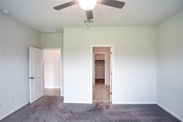 421 Autumn Leaf RD, Hutto, TX 78634