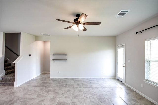 421 Autumn Leaf RD, Hutto, TX 78634