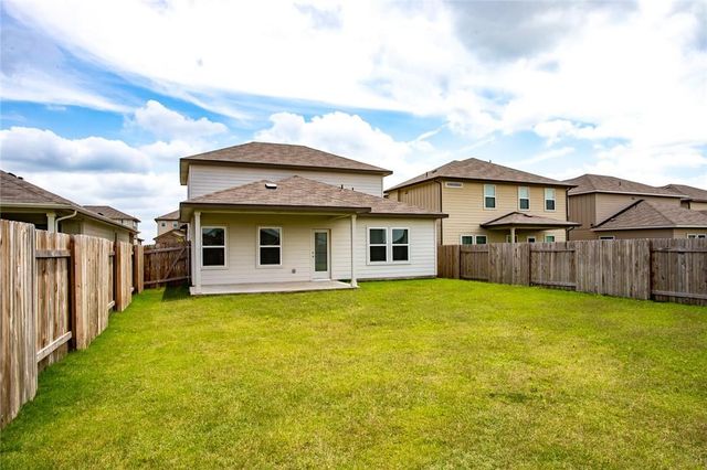 421 Autumn Leaf RD, Hutto, TX 78634