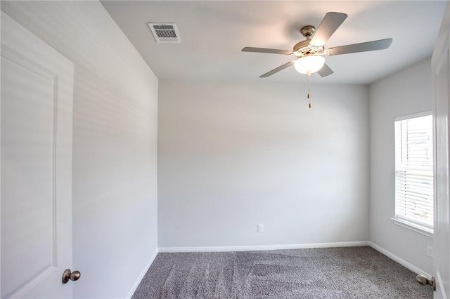 421 Autumn Leaf RD, Hutto, TX 78634