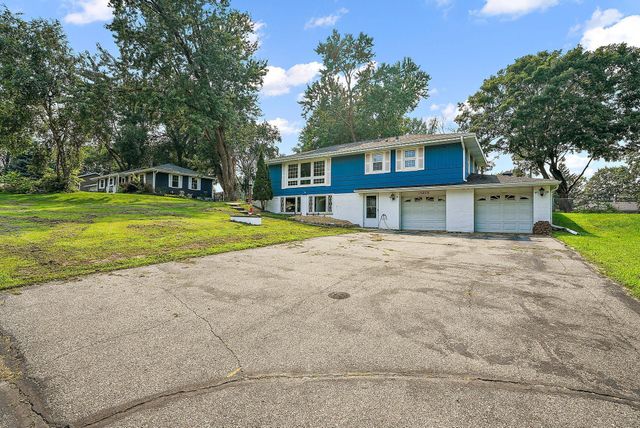 13808 Scott Street, Burnsville, MN 55337