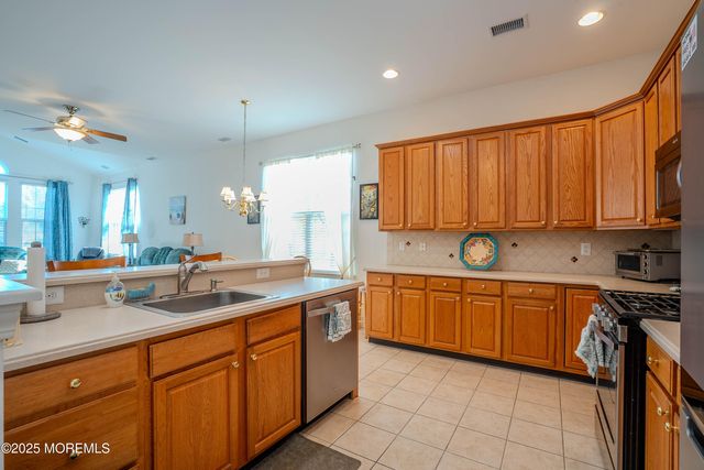 45 Banbury Lane, Jackson, NJ 08527